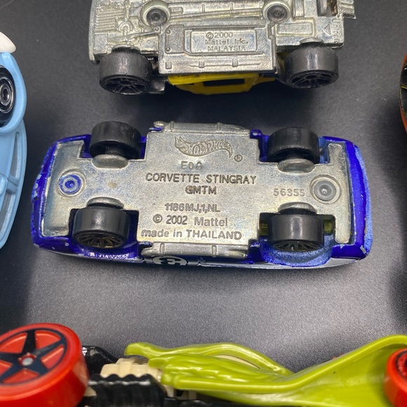 Hot Wheels Bundle of 5 Corvette-VW Bug-Yellow Morris Mini-Tomb Up-Supdogg - Picture 14 of 14